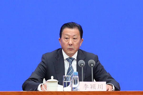 午夜精品视频